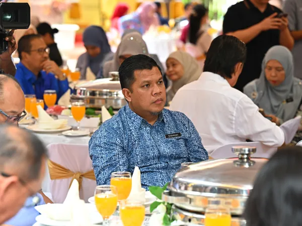 WARNA WARNI BOTANI FESTIVAL FABRIKASI 2025