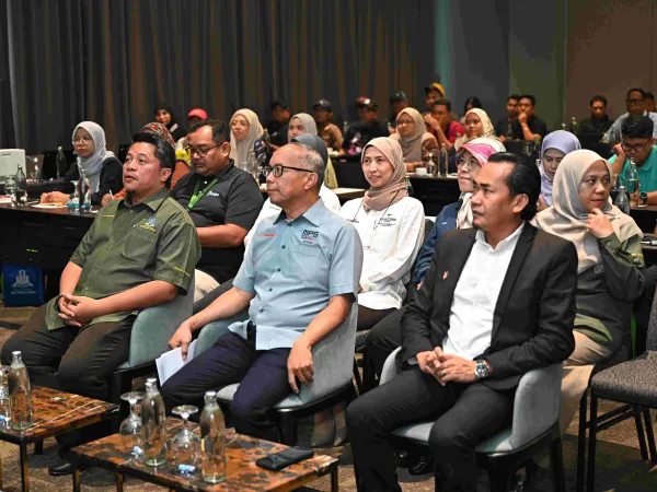 KURSUS ARBORIKULTUR PENJAGAAN KESIHATAN POKOK