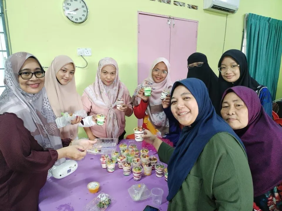 Program Bengkel Pembuatan Aiskrim Yogurt Viral