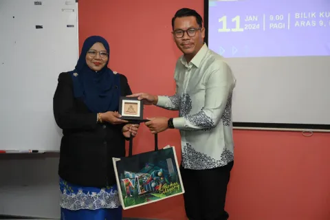 Seramai 30 orang kakitangan MPS yang merupakan ahli KIK telah mengadakan lawatan ke MPAJ pada 11 Januari 2024. Tujuan lawatan untuk menimba ilmu pengetahuan serta pengalaman baharu dalam pembudayaan inovasi, langkah dan cabaran berkenaan Kumpulan Inovasi dan Kreatif (KIK). Lawatan diketuai oleh En Ahmad Fauzi Bin Ishak, Timbalan Pengarah Jabatan Korporat telah diberi penerangan tentang amalan terbaik serta kejayaan berkaitan Inovasi di MPAJ. Penerangan ini telah diberikan oleh Puan Rosliza Binti Mohd, Peng
